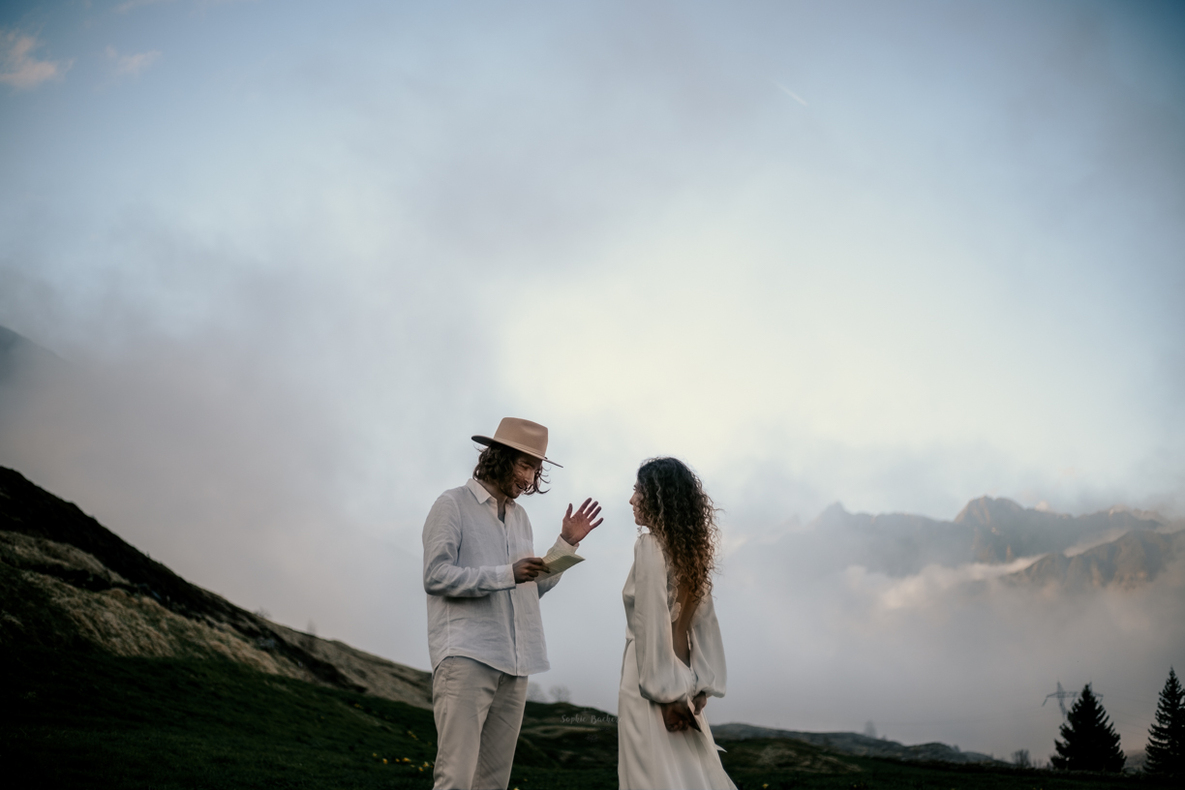 Photo prise par @sophiebacherephotos, échange des voeux du marié.