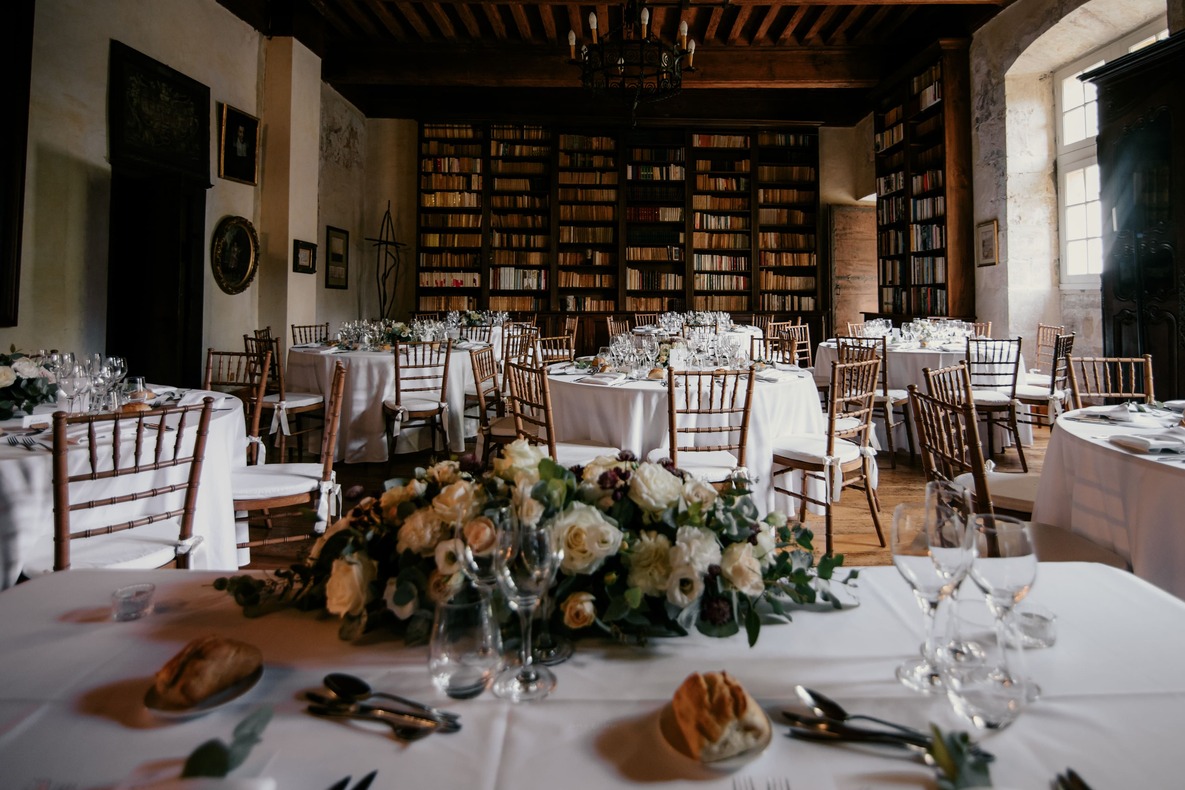 Photo prise par @sophiebacherephotos. Fleurs et bouquets par @elkcreations