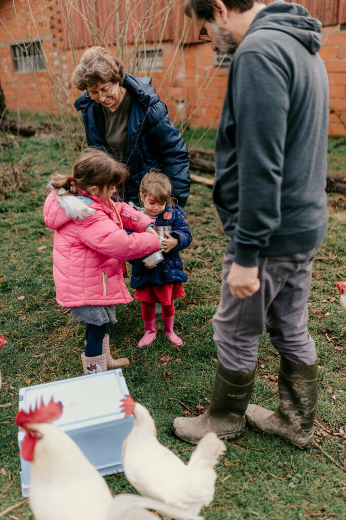 Séance famille chez les grands-parents à Toulouse