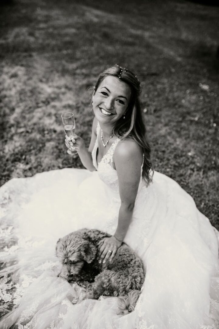 La mariée avec son chien La mariée avec son chien