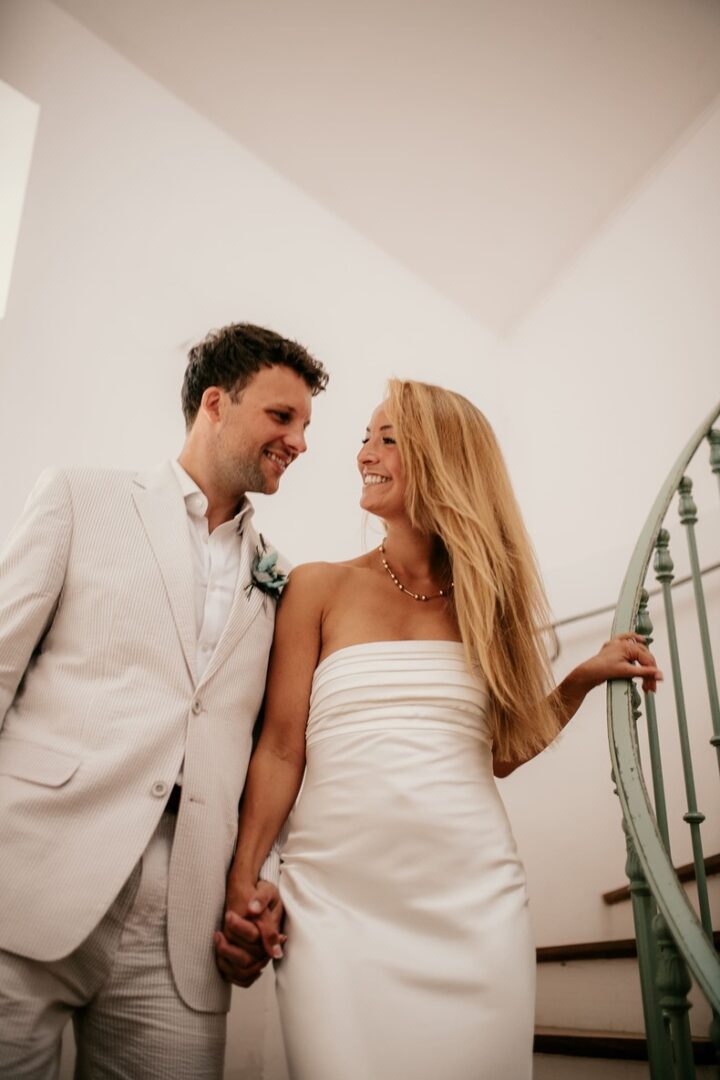 J&J-WEDDING-OCCITANIE-SOPHIE BACHERE PHOTOS HD-133 Les mariés à leur cérémonie laïque au Château Lacoste à Lupiac