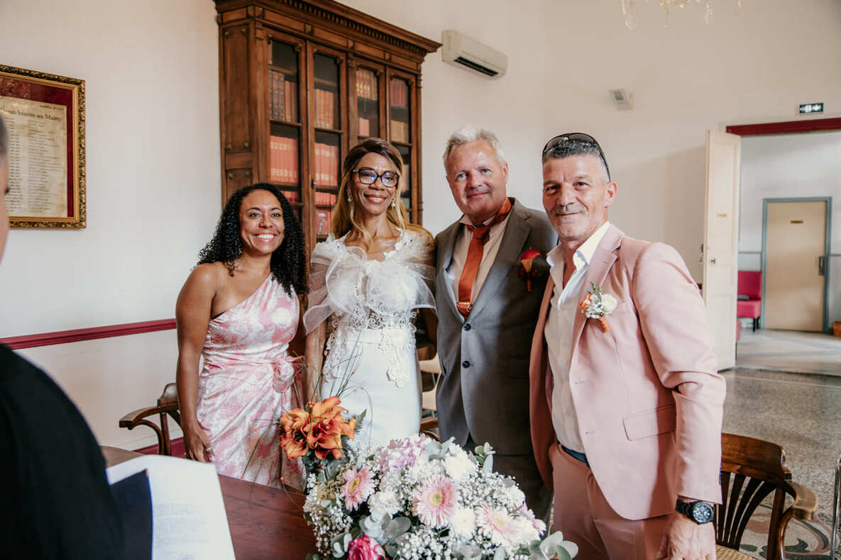 Séance famille à la plage de Gruissan dans l'Aude à Gruissan