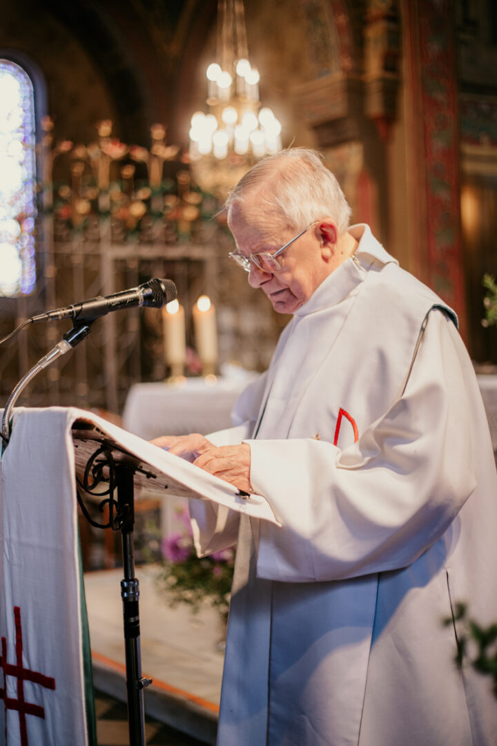 Photo prise par @sophiebacherephotos,  curé du bapteme