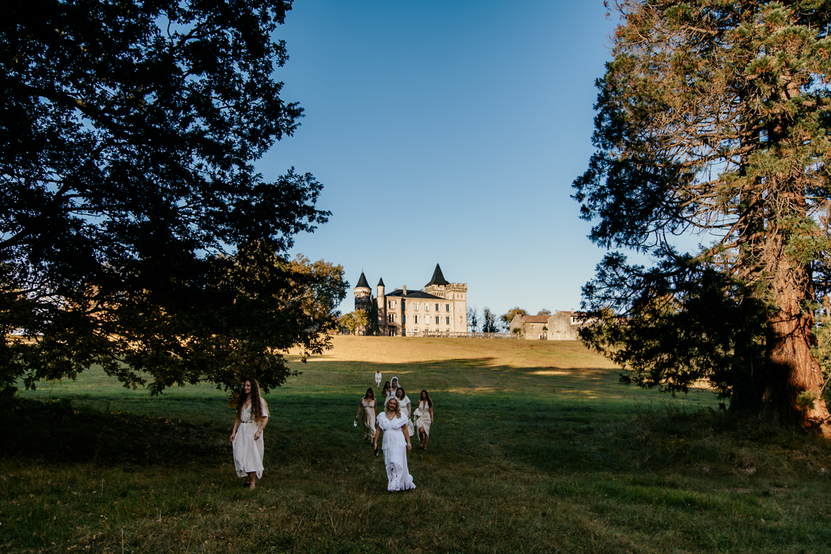 Séance photo de famille sur la plage de Ayguades à Gruissan, Aude, Occitanie