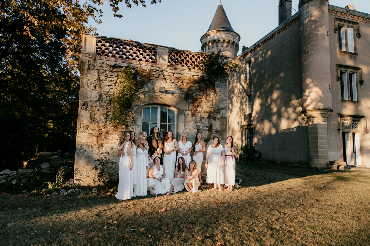 Séance photo de famille sur la plage de Ayguades à Gruissan, Aude, Occitanie