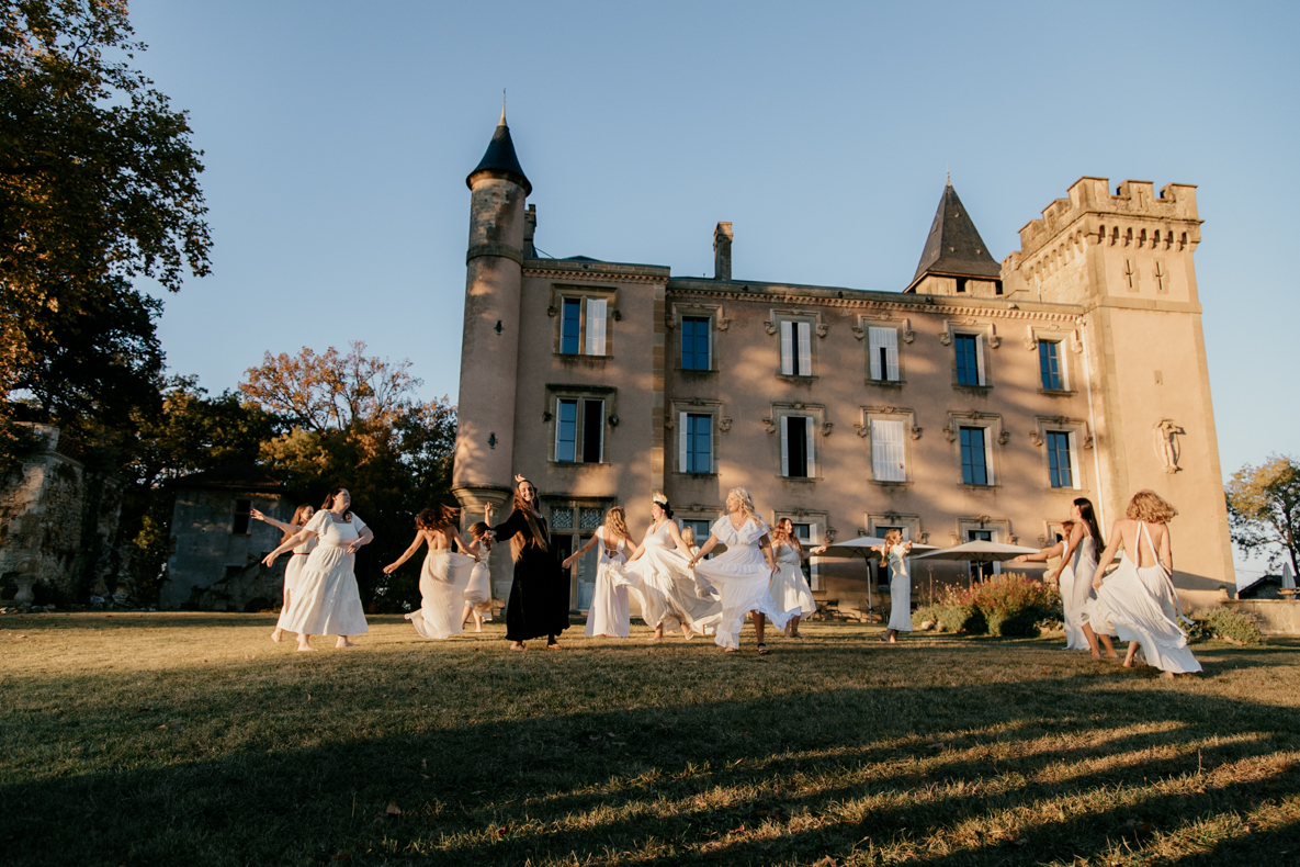 Séance photo de famille sur la plage de Ayguades à Gruissan, Aude, Occitanie
