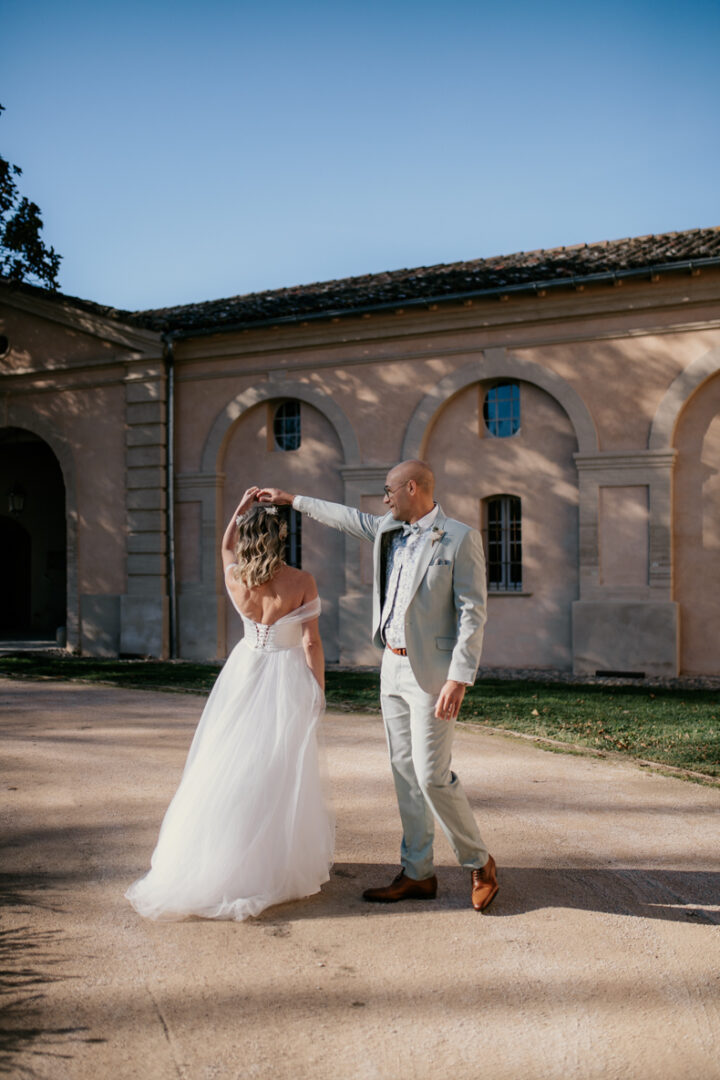 La découverte pour Charly et Camille des Noces Imaginaires au chateau l'Orangerie des Demoiselles